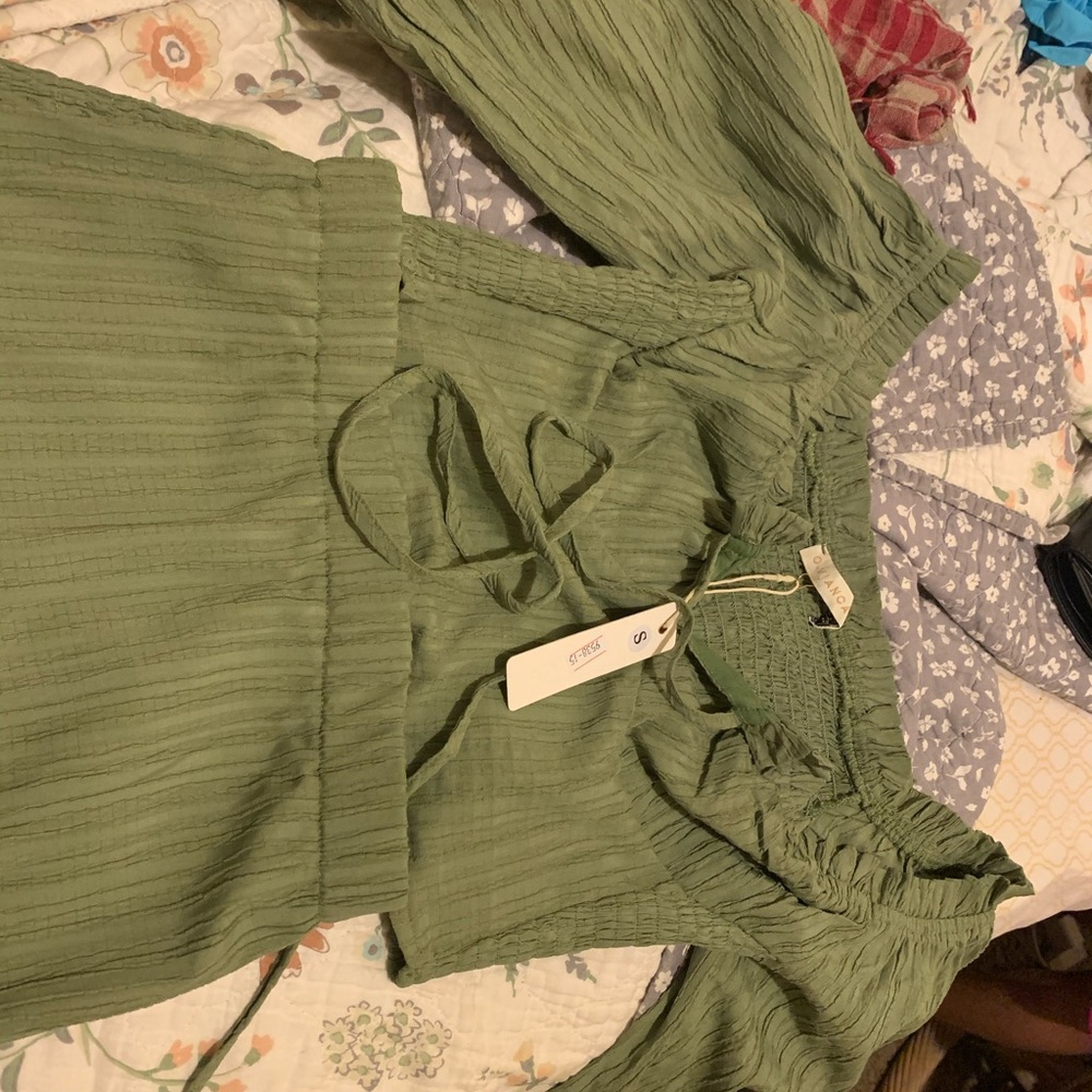 Green Set - Picture 2 of 3